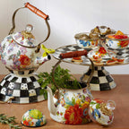 Flower Market White Enamel Tea Kettle by Mackenzie-Childs 1,89L