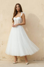 A Line Spaghetti Straps Tulle Wedding Dress in White