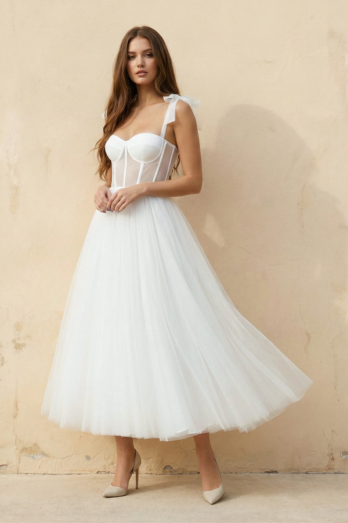A Line Spaghetti Straps Tulle Wedding Dress in White