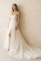 A Line Sweetheart Tulle Wedding Dresses with Appliques in White