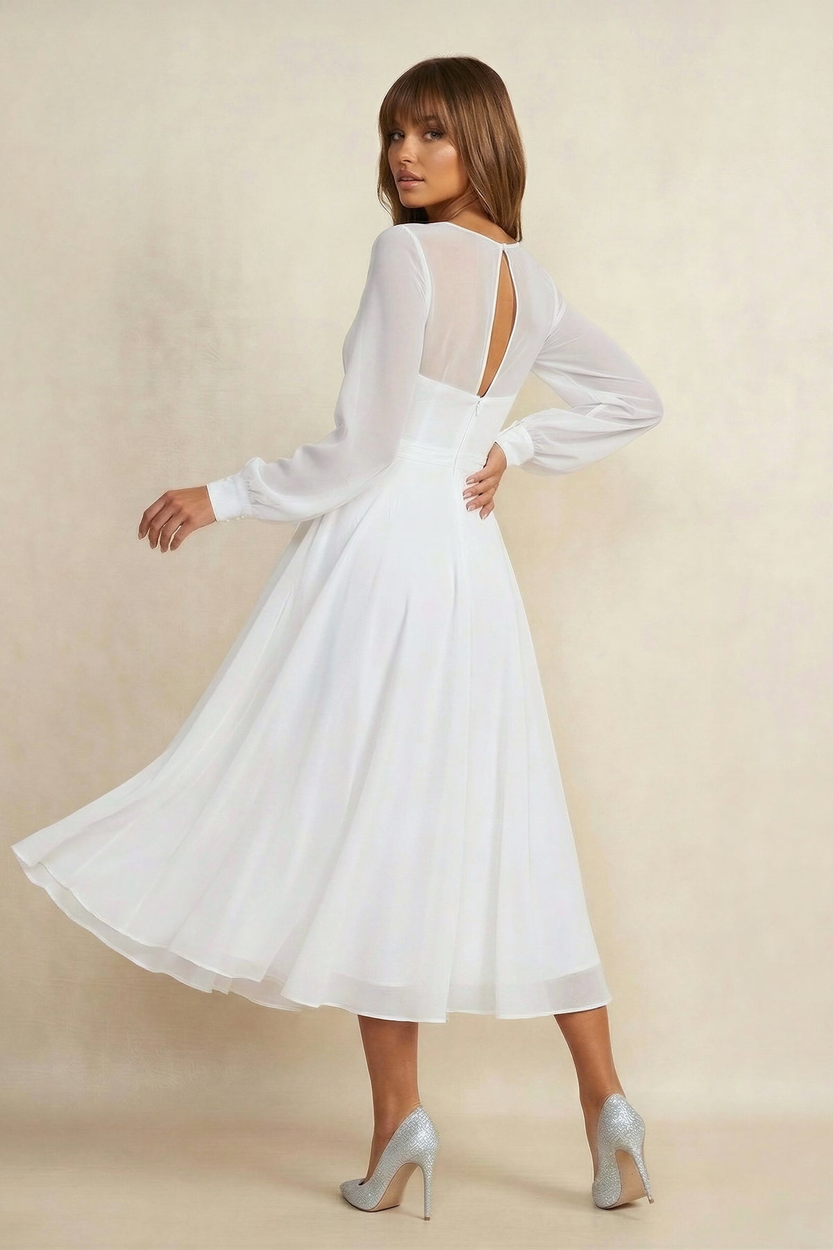 A Line V Neck Chiffon Long Sleeves Wedding Dress in White